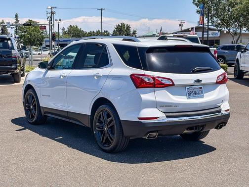 Summit White 2020 Chevrolet Equinox 2LT
