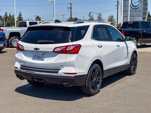 Summit White 2020 Chevrolet Equinox 2LT