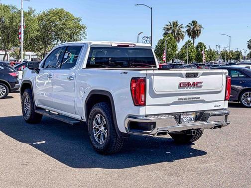 Summit White 2019 GMC Sierra 1500 SLT