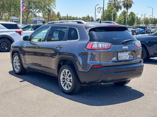 Granite Crystal Clearcoat Metallic 2019 Jeep Cherokee Latitude Plus