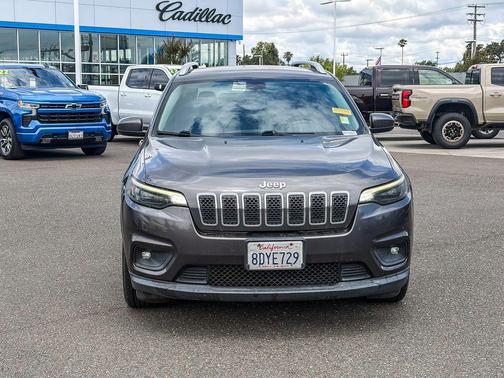 Granite Crystal Clearcoat Metallic 2019 Jeep Cherokee Latitude Plus