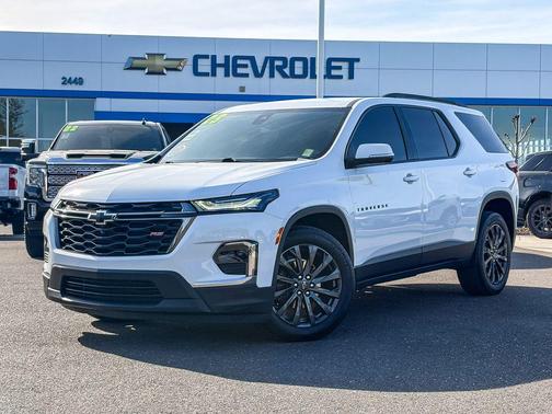 Summit White 2023 Chevrolet Traverse RS
