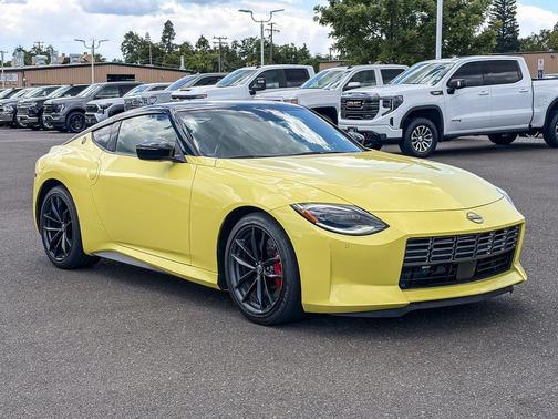 2 Tone Yellow 2023 Nissan Z Performance