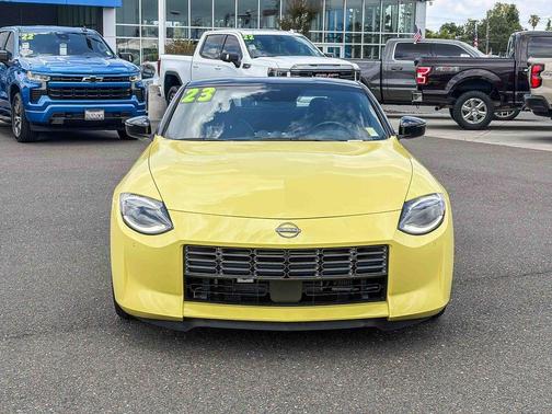 2 Tone Yellow 2023 Nissan Z Performance