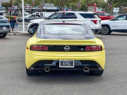 2 Tone Yellow 2023 Nissan Z Performance
