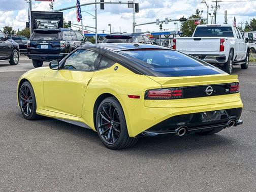 2 Tone Yellow 2023 Nissan Z Performance
