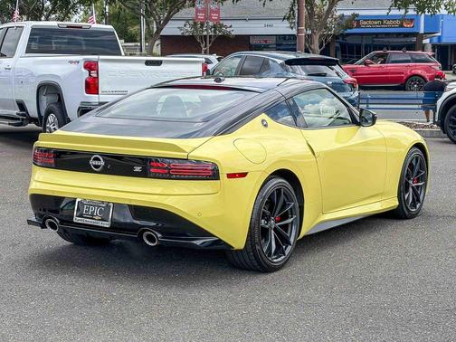 2 Tone Yellow 2023 Nissan Z Performance