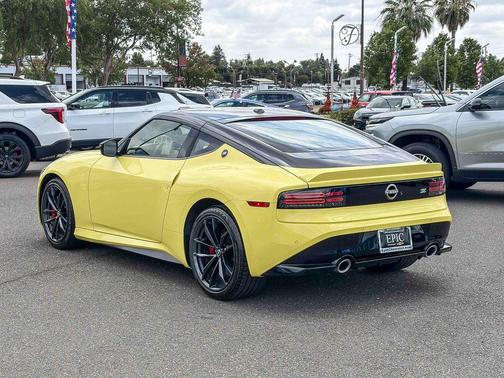 2 Tone Yellow 2023 Nissan Z Performance