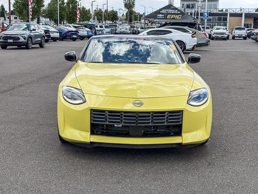 2 Tone Yellow 2023 Nissan Z Performance