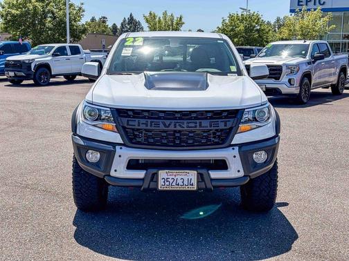 Summit White 2022 Chevrolet Colorado ZR2