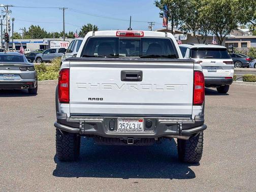 Summit White 2022 Chevrolet Colorado ZR2