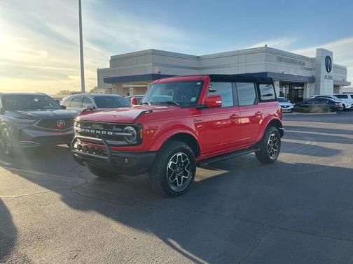 2023 Ford Bronco Outer Banks
