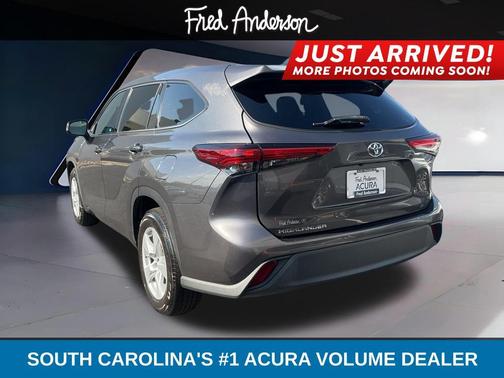 2022 Toyota Highlander L