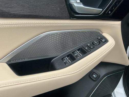 2023 Acura MDX Advance