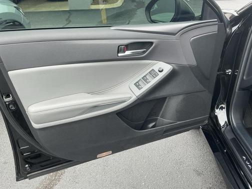 2020 Toyota Avalon XSE