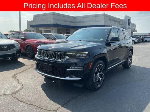 Diamond Black Crystal Pearlcoat 2022 Jeep Grand Cherokee Summit