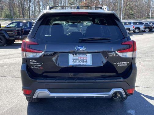 2023 Subaru Forester Touring