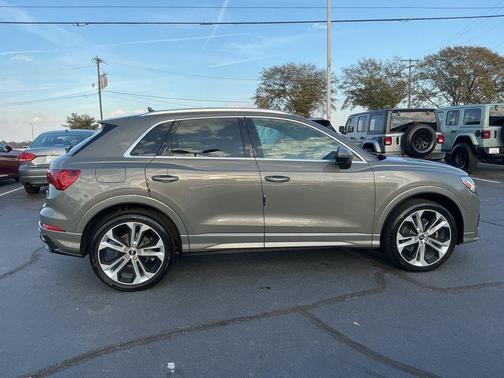 2019 Audi Q3 2.0T S line Prestige
