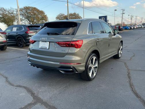2019 Audi Q3 2.0T S line Prestige