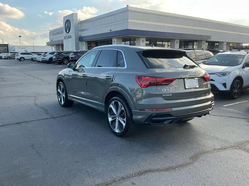 2019 Audi Q3 2.0T S line Prestige