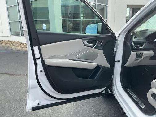 2025 Acura RDX Advance Package