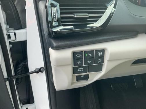 2025 Acura RDX Advance Package