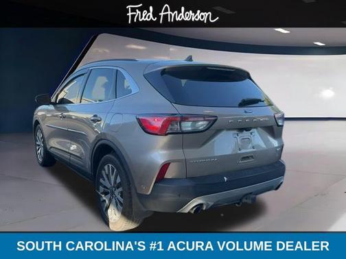 2020 Ford Escape Titanium
