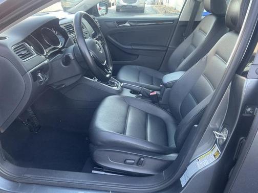 2017 Volkswagen Jetta 1.8T SEL