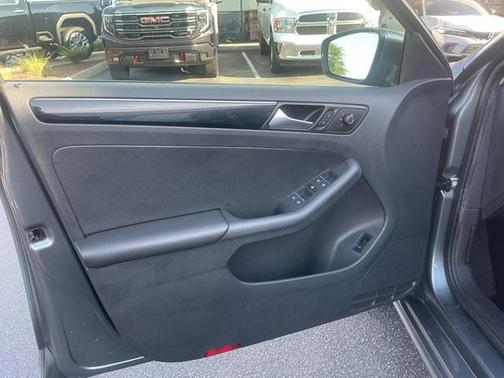 2017 Volkswagen Jetta 1.8T SEL