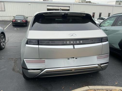 2024 Hyundai IONIQ 5 Limited