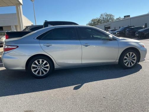 2017 Toyota Camry XLE