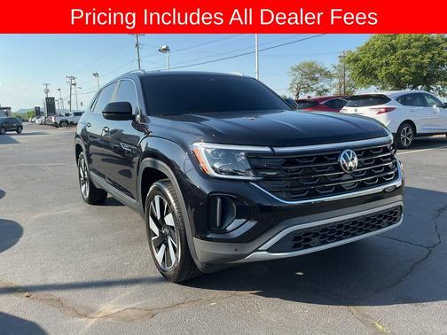 Deep Black Pearl 2025 Volkswagen Atlas Cross Sport 2.0T SEL