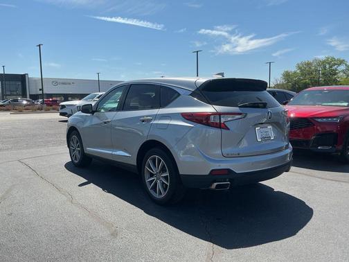 Lunar Silver Metallic 2023 Acura RDX Technology Package