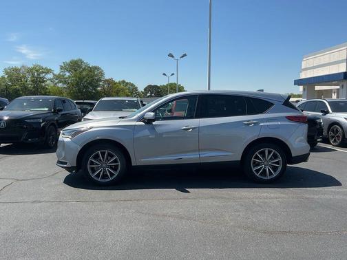 Lunar Silver Metallic 2023 Acura RDX Technology Package