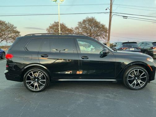 2022 BMW X7 xDrive40i