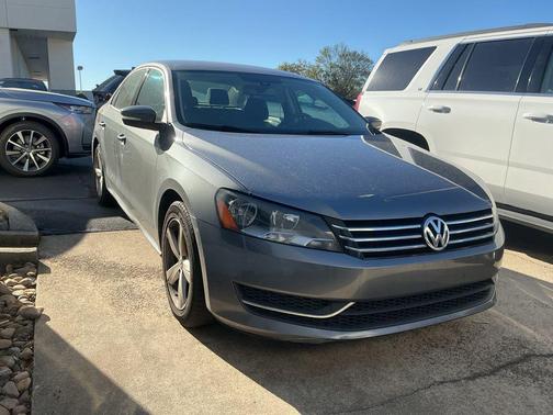 2015 Volkswagen Passat 1.8T Auto S