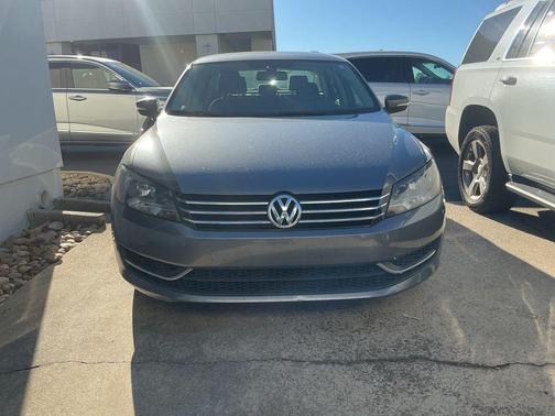 2015 Volkswagen Passat 1.8T Auto S