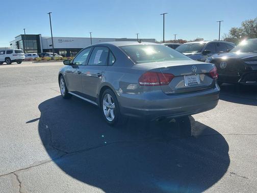 2015 Volkswagen Passat 1.8T Auto S