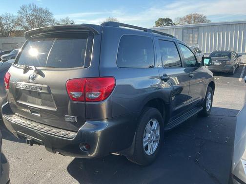 2016 Toyota Sequoia SR5