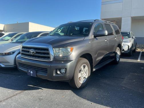 2016 Toyota Sequoia SR5