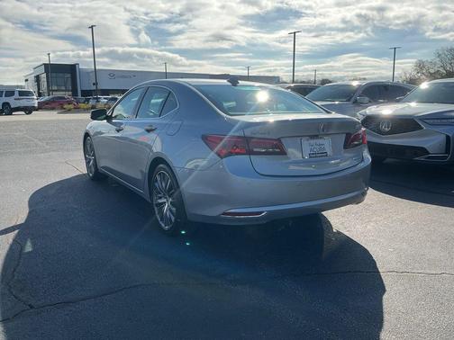 2017 Acura TLX V6 w/Advance Package