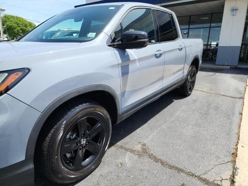 2022 Honda Ridgeline Black