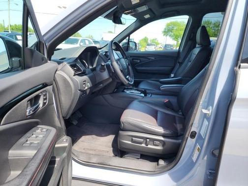2022 Honda Ridgeline Black
