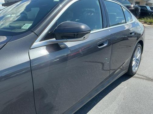2024 BMW 530 530i
