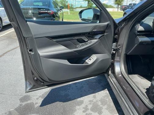 2024 BMW 530 530i