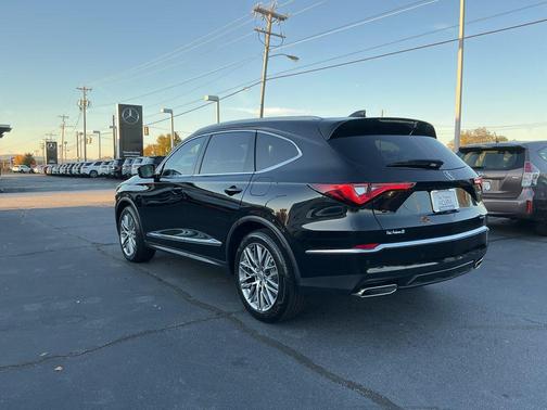 2023 Acura MDX Advance