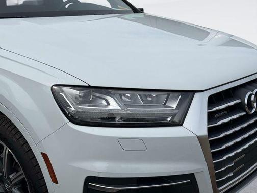 2019 Audi Q7 45 Premium Plus
