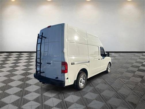 2021 Nissan NV Cargo NV3500 HD S V8