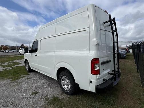 2021 Nissan NV Cargo NV3500 HD S V8