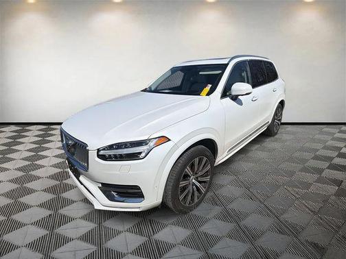 2022 Volvo XC90 T6 Inscription